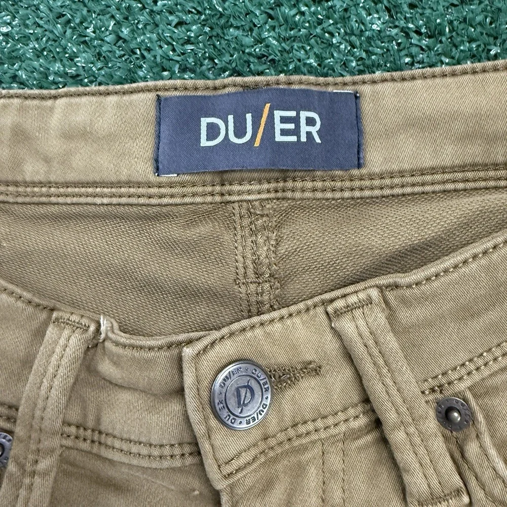 DU/ER Men's Relaxed Taper Fit Jeans Pants Size 30x32 Brown